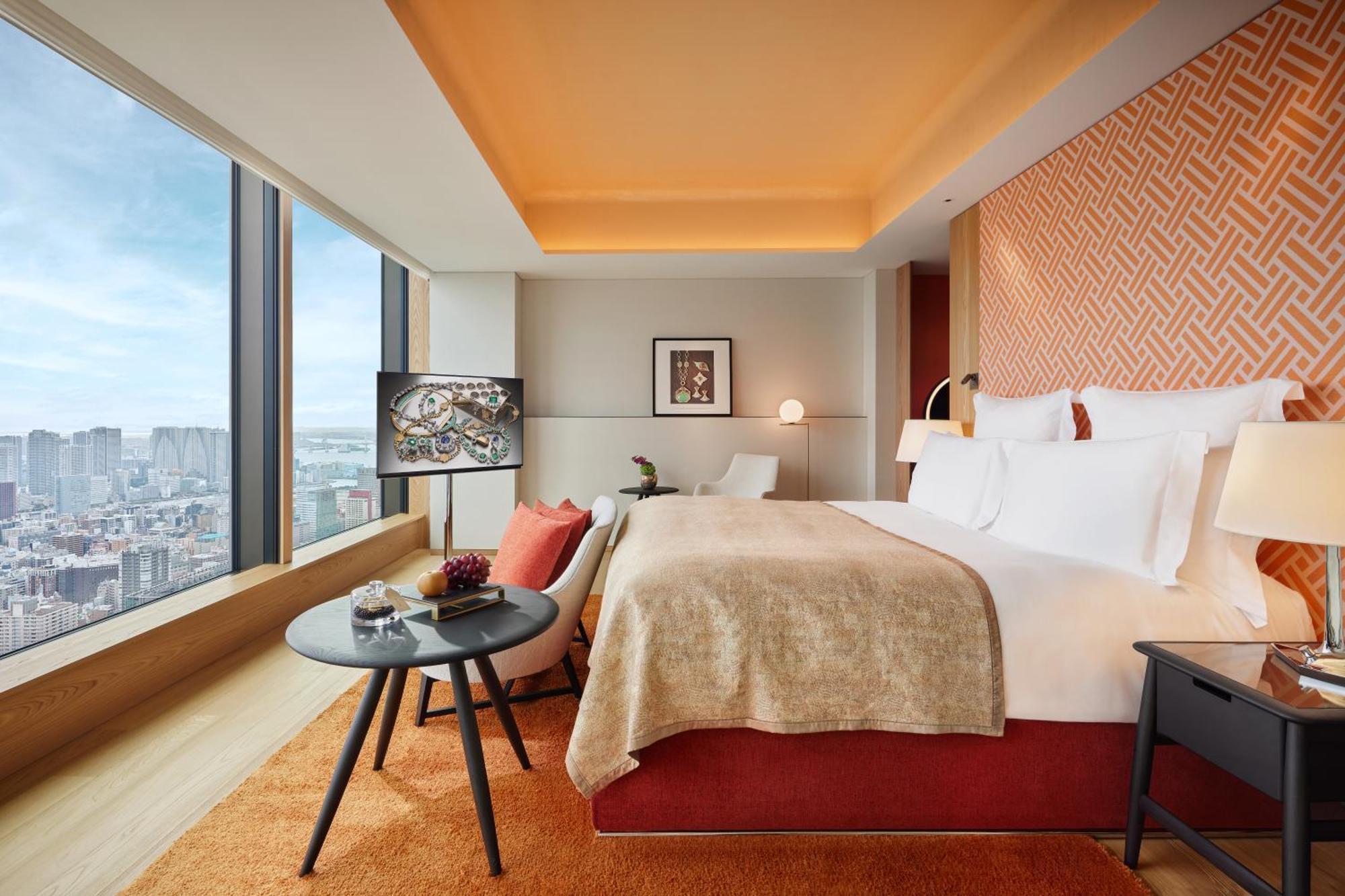 Deluxe King Room Skyline View
